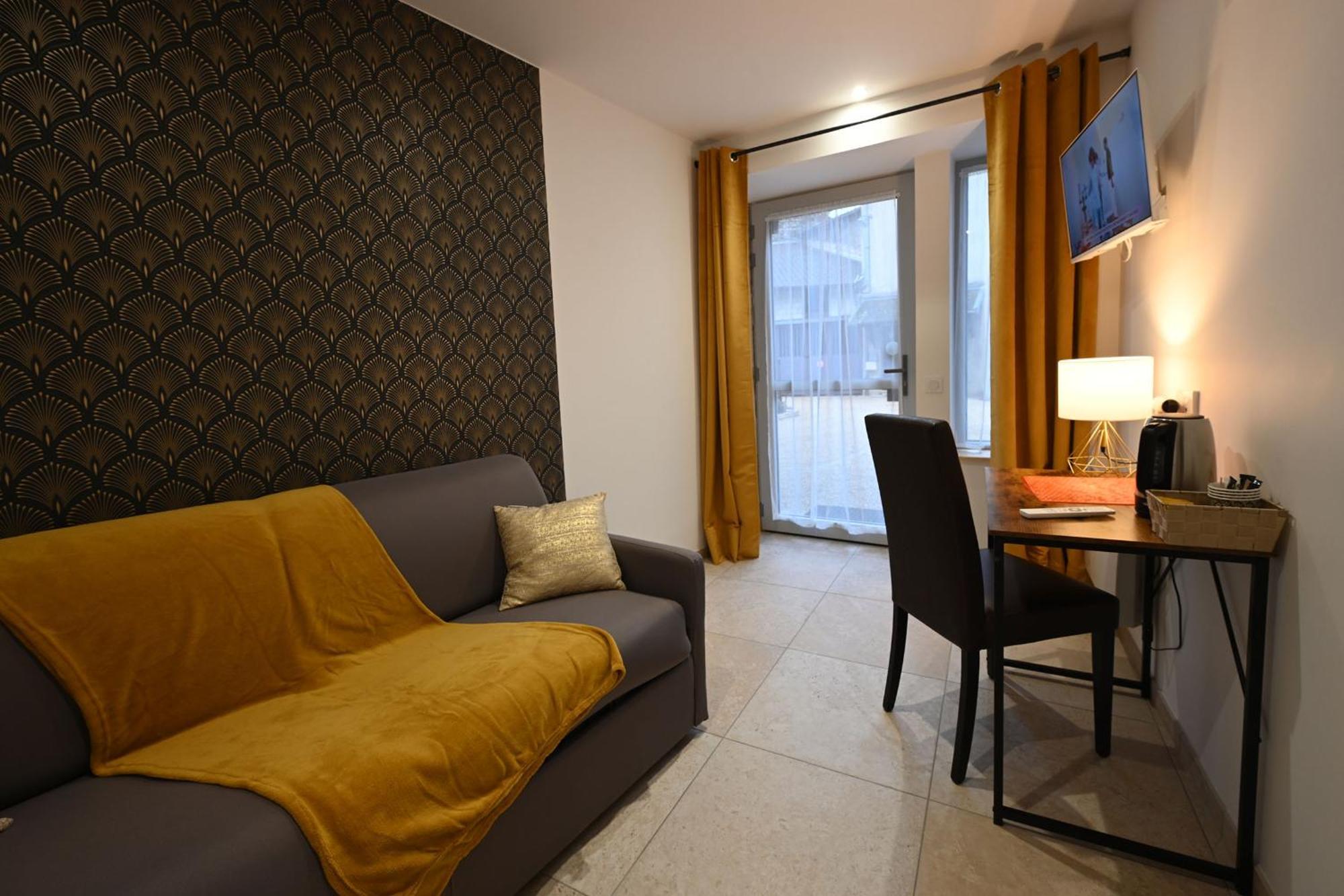 Hotel De La Croisee Poncin Dış mekan fotoğraf